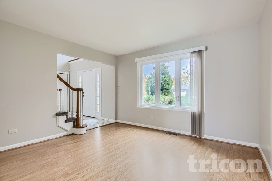 Building Photo - 7652 Brittany Ct