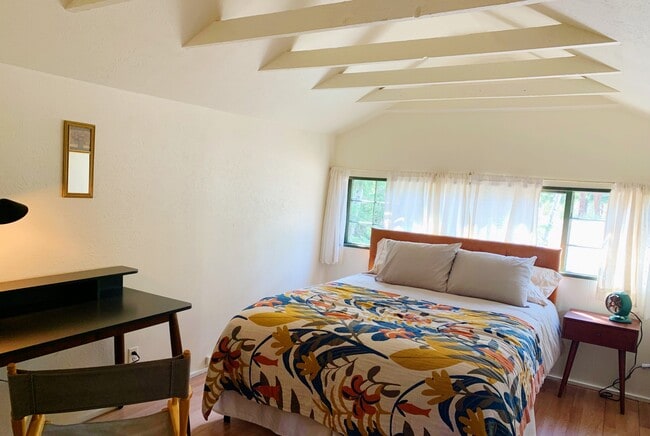 Building Photo - 258 Raccoon Cir