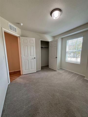 Building Photo - 4444 Sagecroft Rd