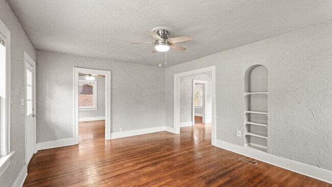 Building Photo - 318 NW 27th St