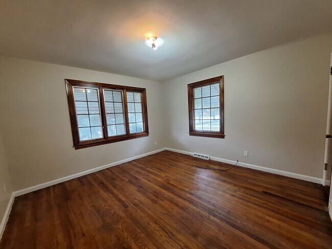 Building Photo - 16969 Stephens Rd