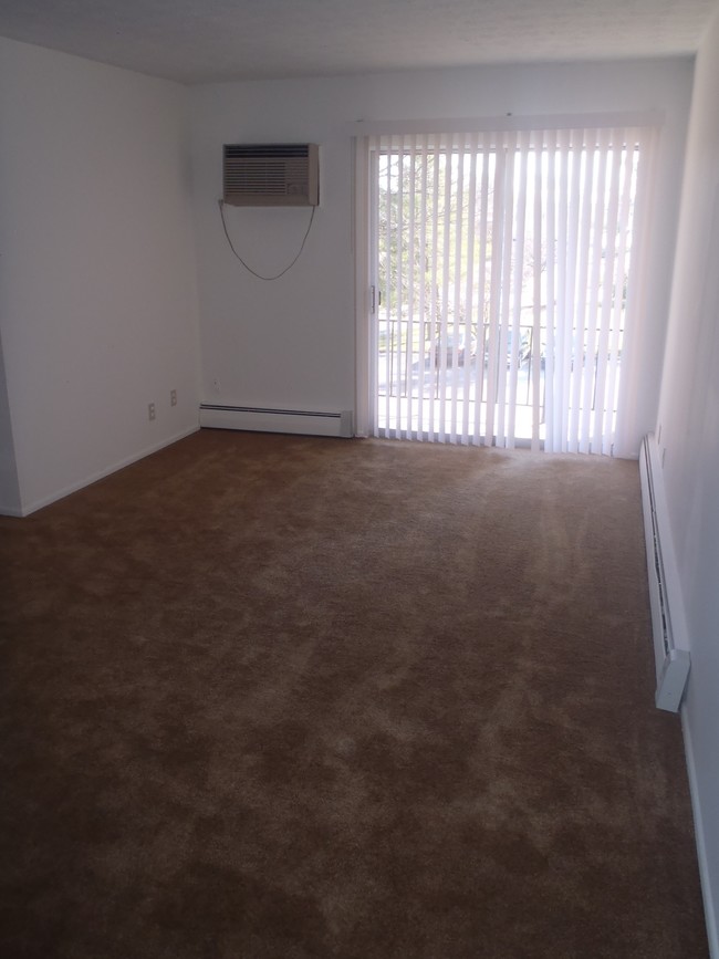 Living Room - North Creek Apartments