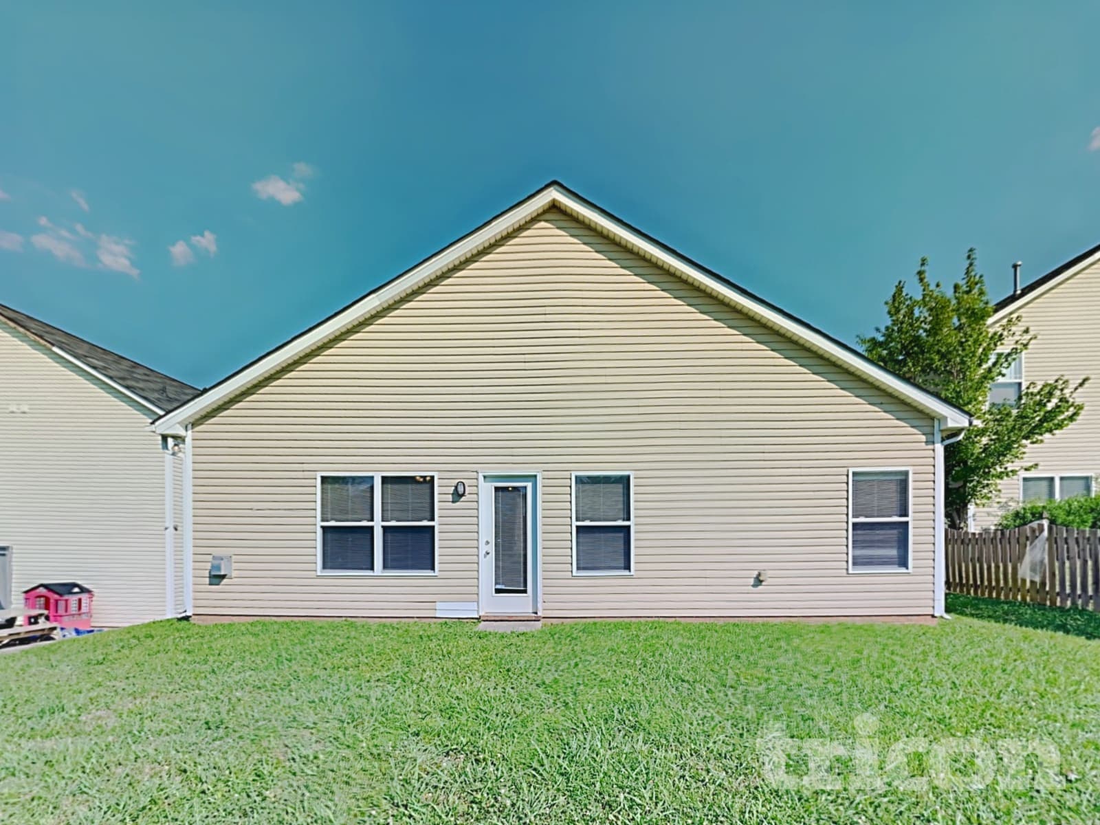 Building Photo - 1032 Garrison Rd