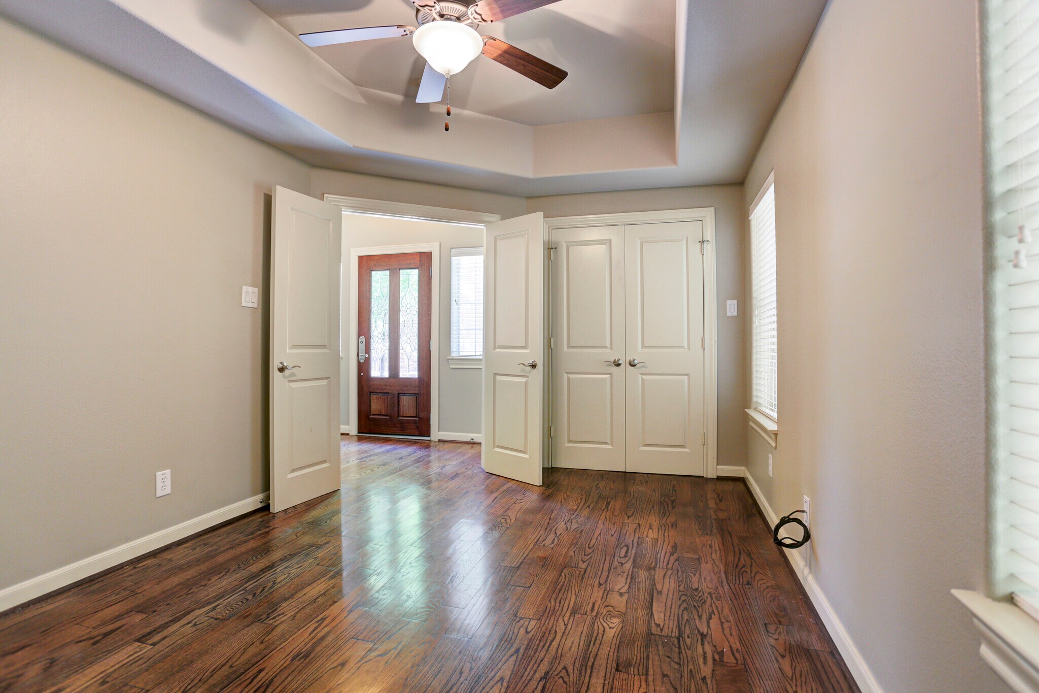 Building Photo - 923 Birdsall St