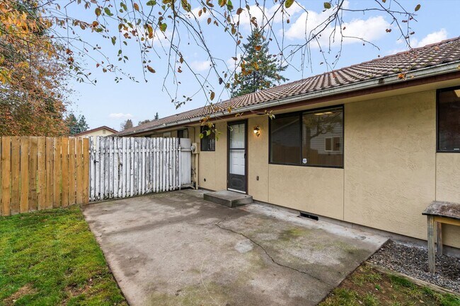 Building Photo - McKinley Duplex