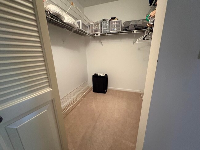 Building Photo - 2202 Lucaya Bend