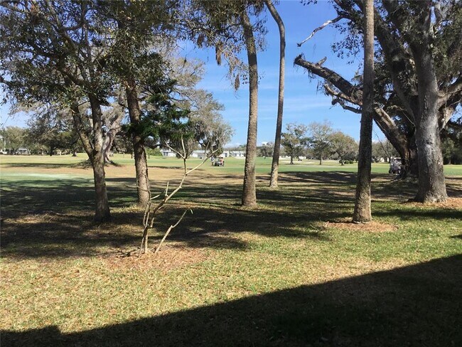 Building Photo - 44 Country Club Dr