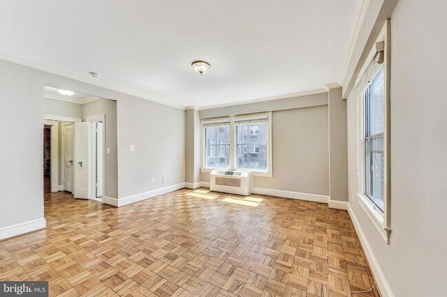 Building Photo - 3900 Cathedral Ave NW