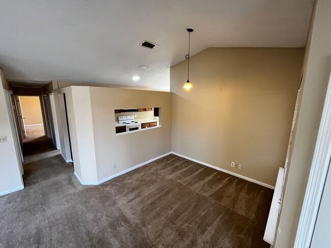 Building Photo - 3Bed/2bath in the heart of Orange Park