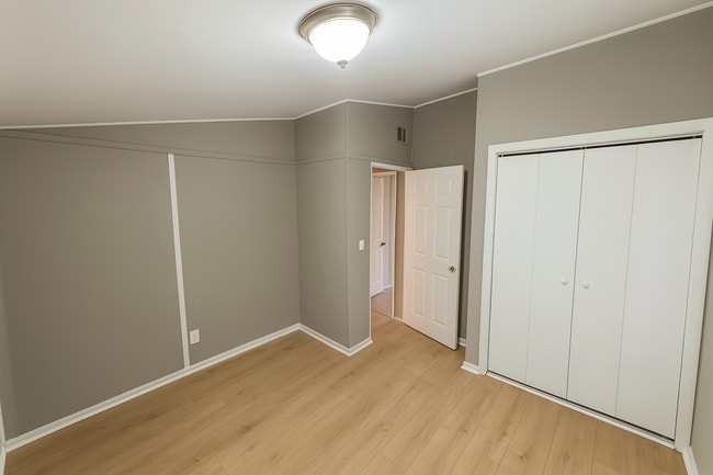 Building Photo - 4029 Pershing Ave