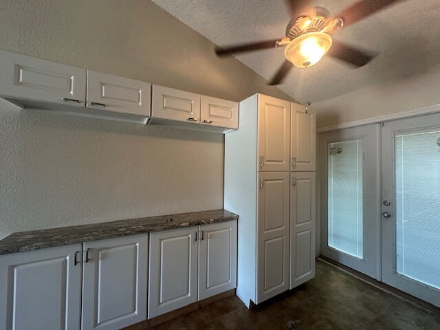 Building Photo - Beautiful Townhome in nice neighborhood - ...