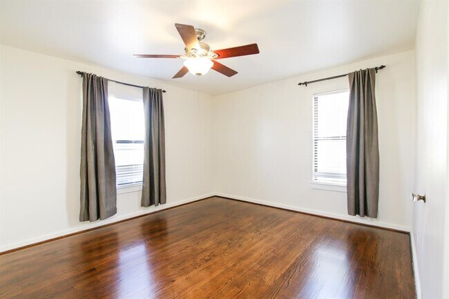 Building Photo - 6824 Southridge Dr