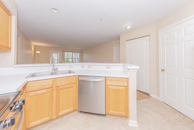 Building Photo - 1324 Heatherwood Ln