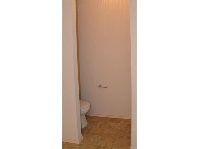 Building Photo - 1511 Legend Oaks Ln