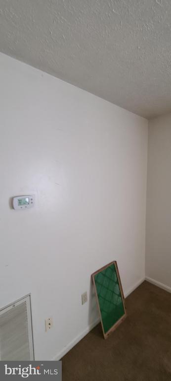 Building Photo - 319 Pendleton Dr