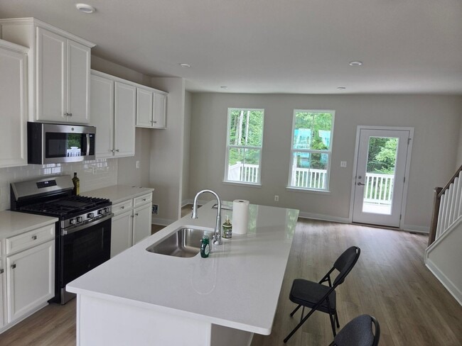 Building Photo - 1863 Bergerac Ct