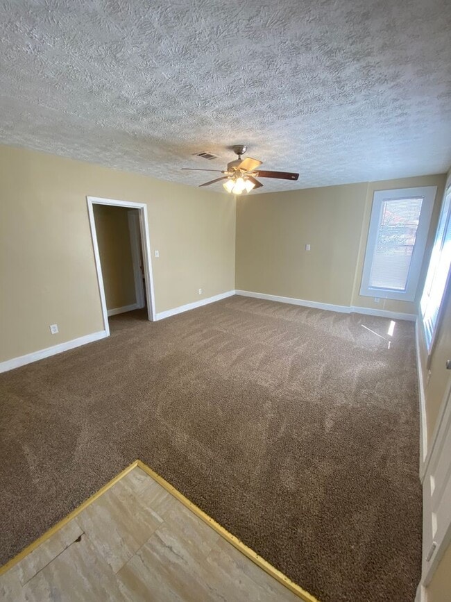 Building Photo - **Available Now**Remodeled Midtown Columbus, GA 3 Bedroom / 2 Bathroom Home for Rent***