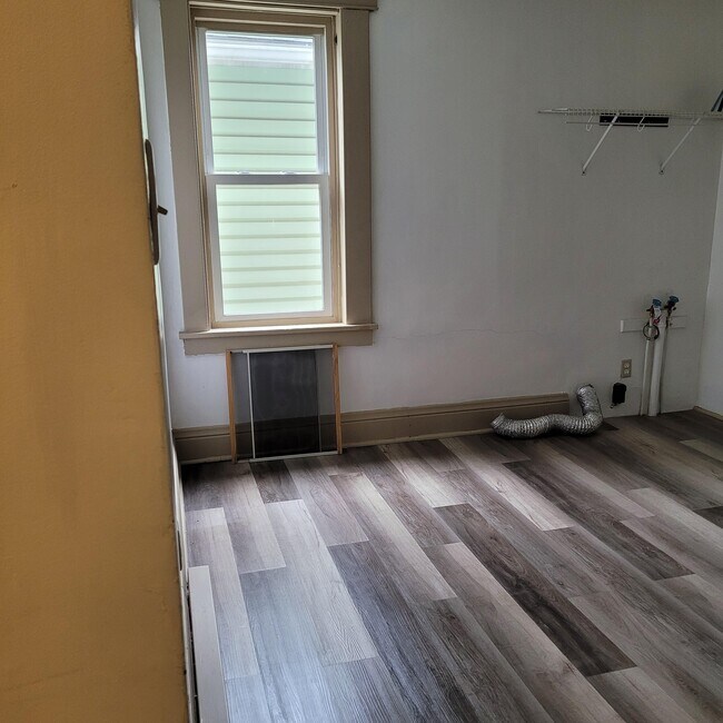 Building Photo - 1200 Race St