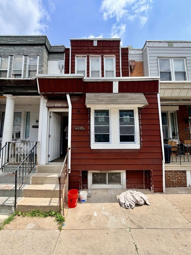 Building Photo - Pet-Friendly 3-Bedroom Home with Central A/C, In-Unit Laundry