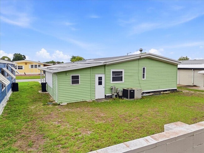 Building Photo - 1798 Fox Hill Dr