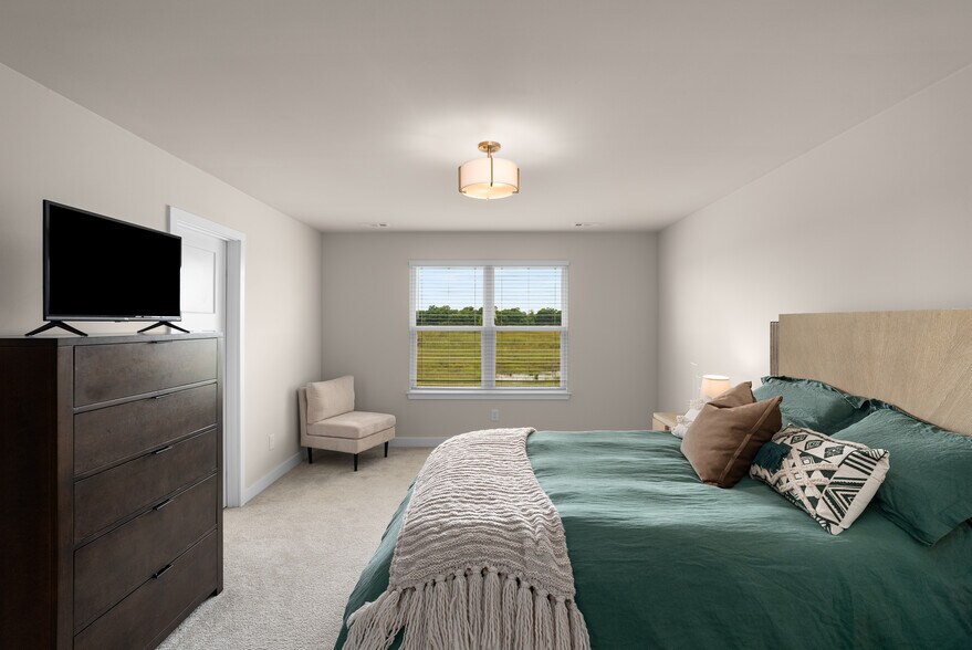 Primary Bedroom - 1121 Riverbrook Dr