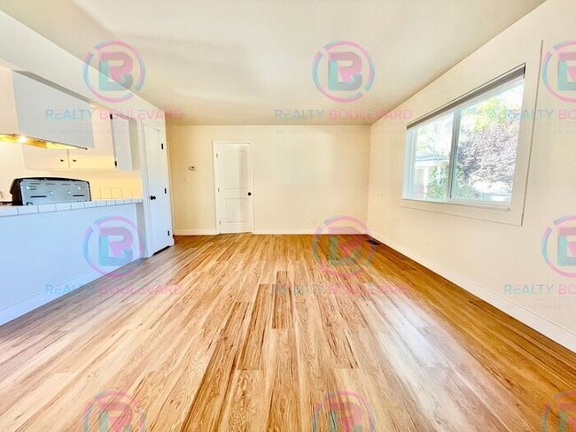 Building Photo - Charming 2-Bedroom 1 Bath Fenced Backyard with Patio