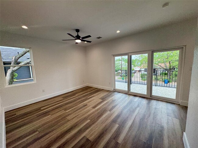Building Photo - 5907 Coventry Ln