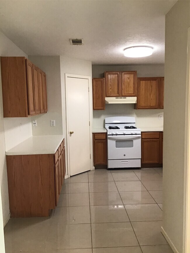 Building Photo - 19818 Twisted Creek Dr