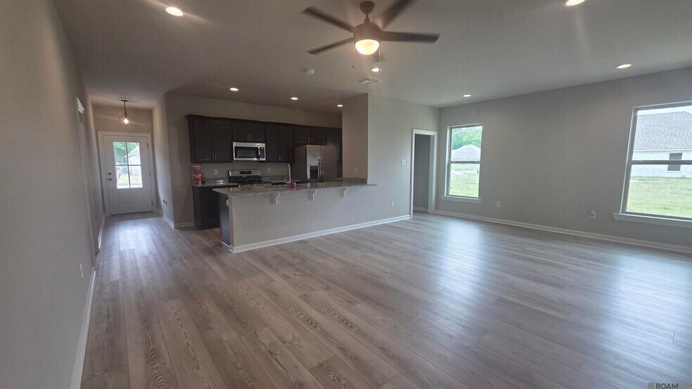 Building Photo - 25662 Tarver Dr