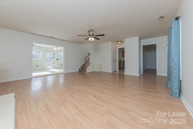 Building Photo - 110 Mendover Dr