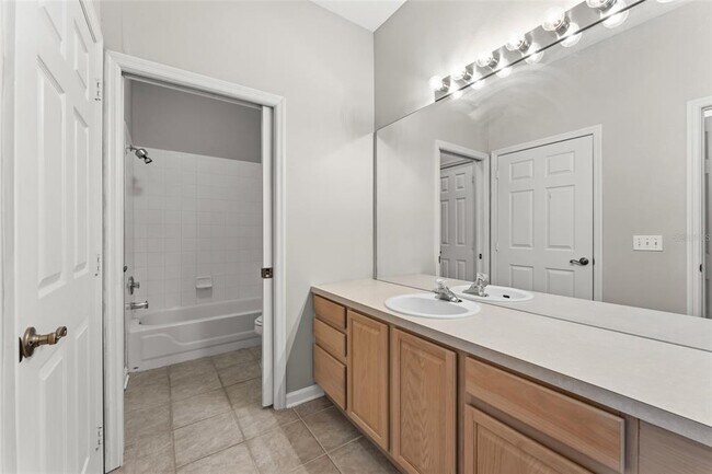 Building Photo - 1224 S Hiawassee Rd