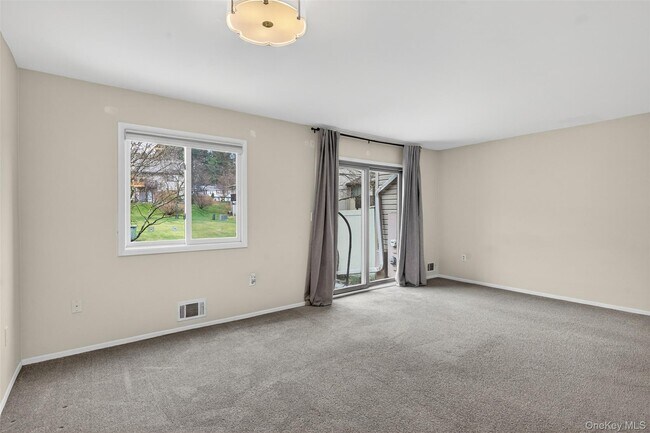 Building Photo - 8 Knightsbridge