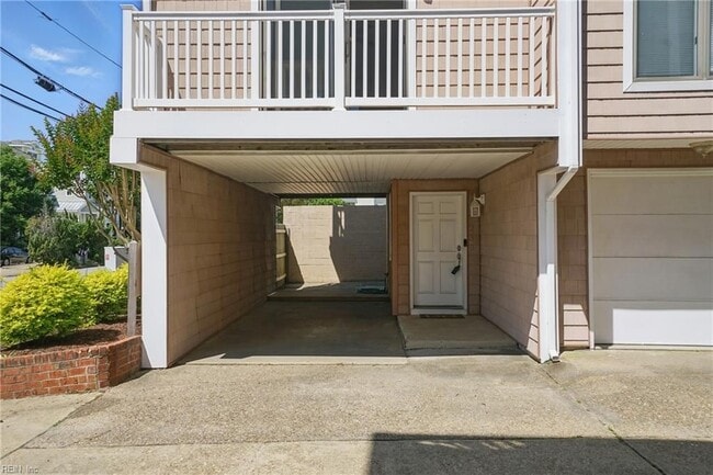 Building Photo - 2301 Beach Castle Ln