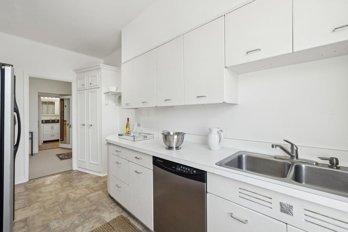 Building Photo - 631 O'Farrell St