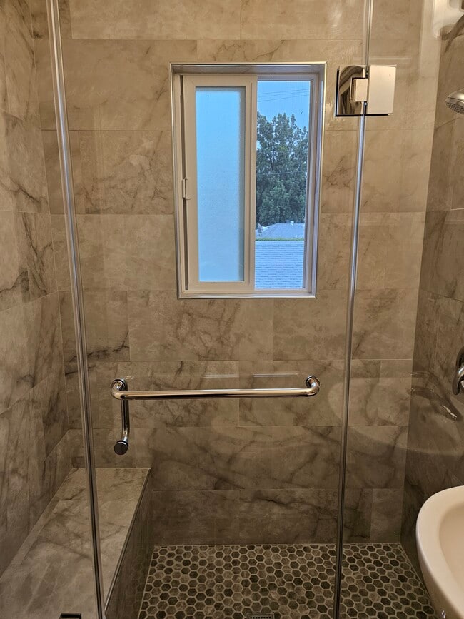 Building Photo - 1846 Scott Rd