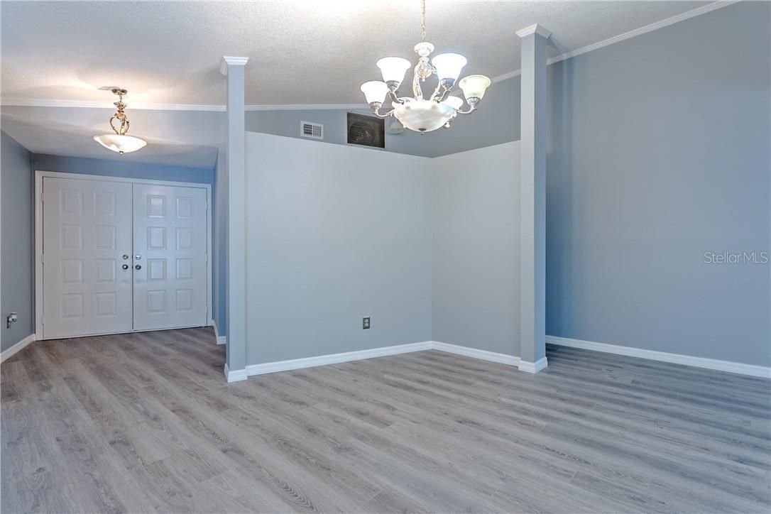 Building Photo - 2038 Crowley Cir W