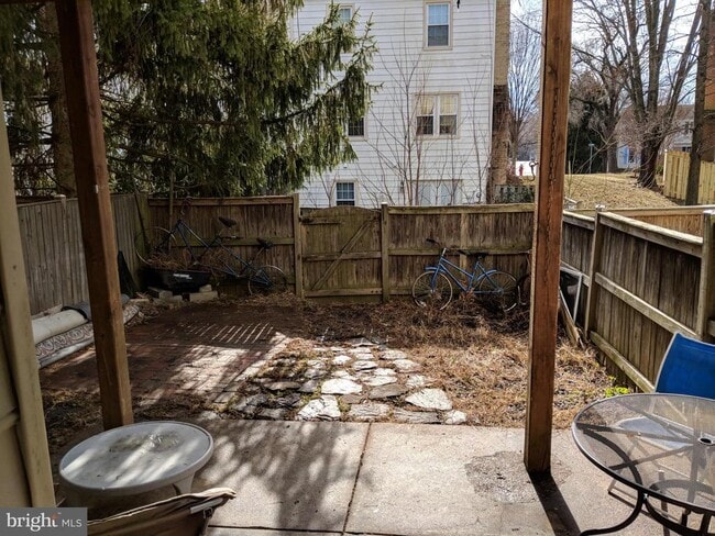 Building Photo - 9847 Oakdale Woods Ct