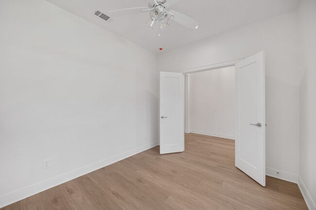 Building Photo - Gorgeous new construction in Flint!