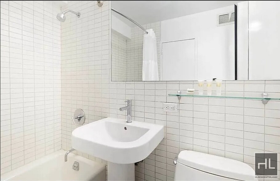 Building Photo - East 39th Street