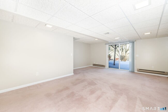 Building Photo - 2 The Hamlet