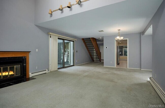 Building Photo - 23 Evon Ct