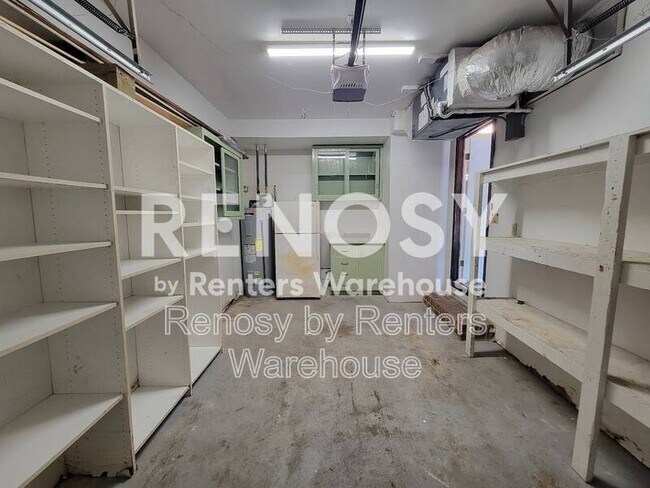 Building Photo - 914 Wildwood Square Ct