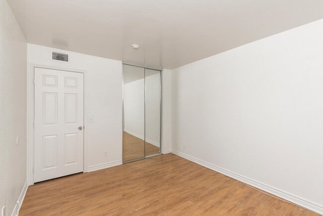 Building Photo - Stunning 2 Bedroom, 2 Bath Home in a Secure Gated Community in Oceanside - Your Dream Home Awaits!