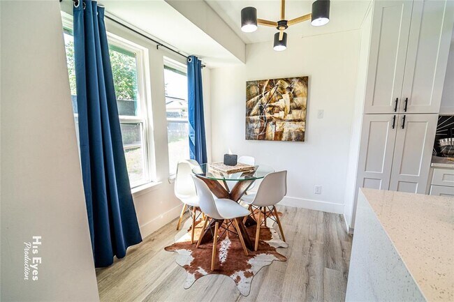 Building Photo - 7500 Rio Pass