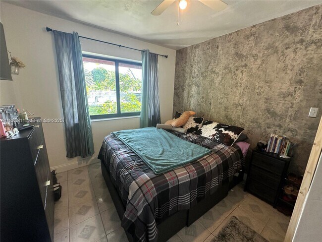 Building Photo - 510 NW 146th St