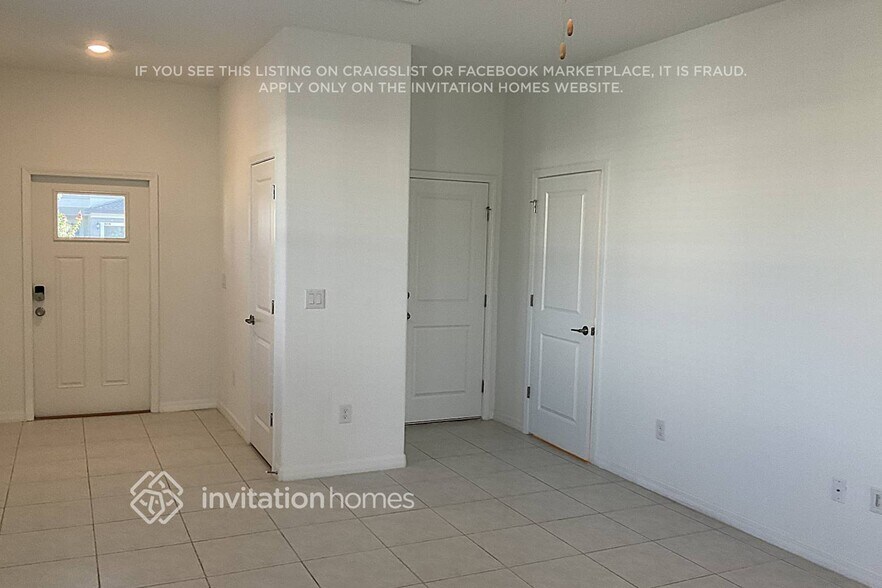 Building Photo - 8278 Crescent Oaks Dr
