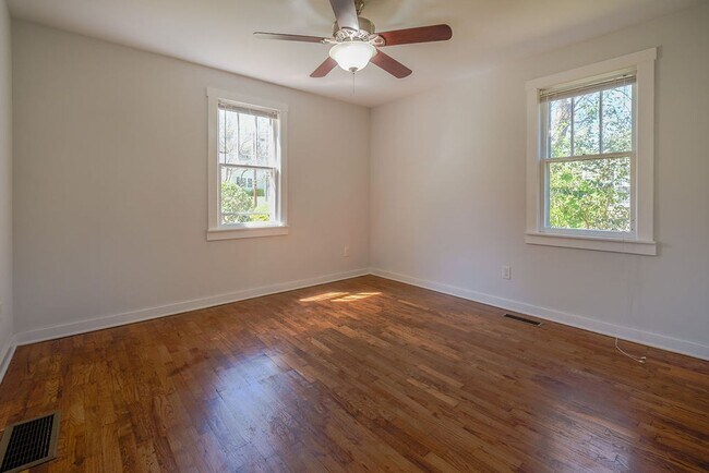 Building Photo - 134 Westover Dr