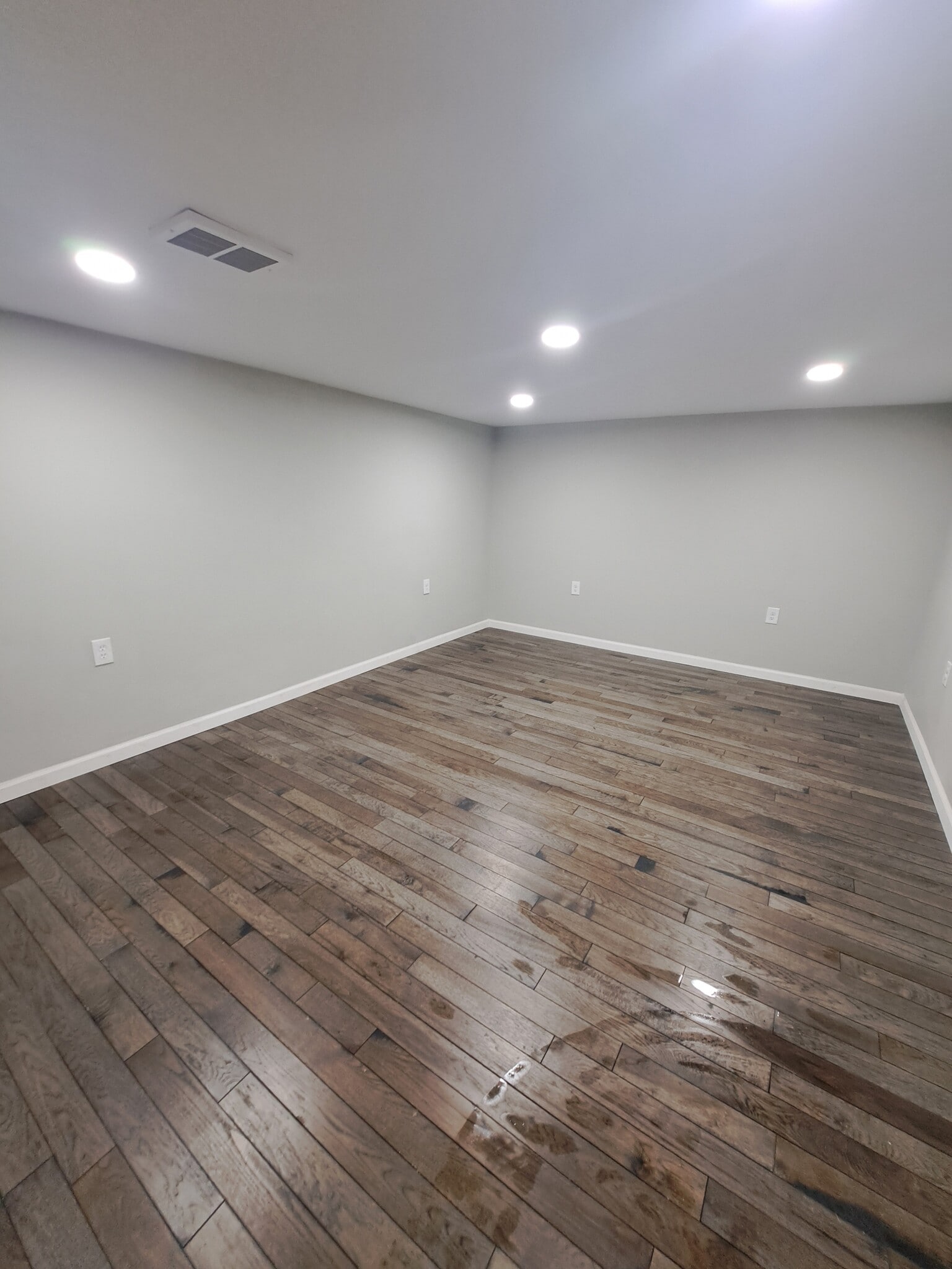 Building Photo - 223 Columbia Dr