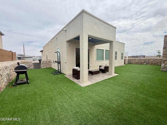 Building Photo - 13026 Terrington Ave