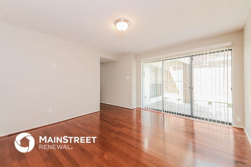 Building Photo - 6228 Los Altos Dr